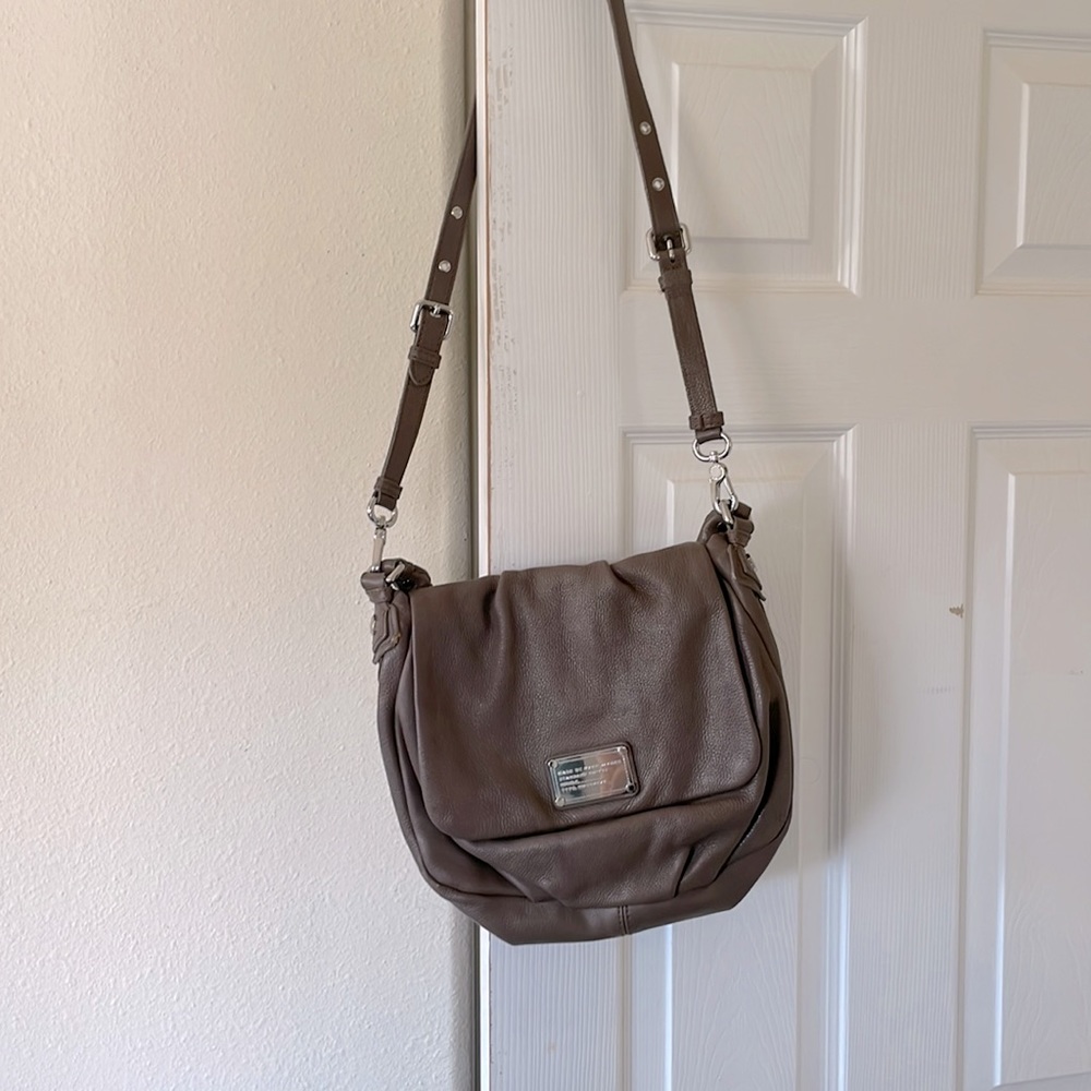 March jacobs cross body purse